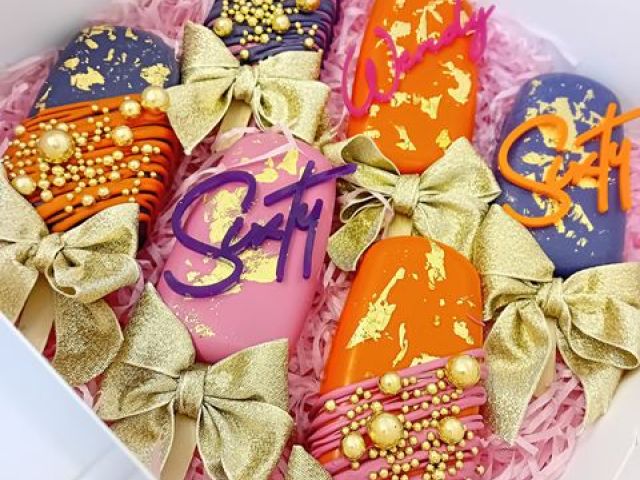 cupcakes-cakesickles-8-kireth-ai